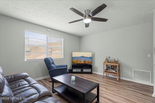 10964 BACALL Road W, Jacksonville, FL 32218