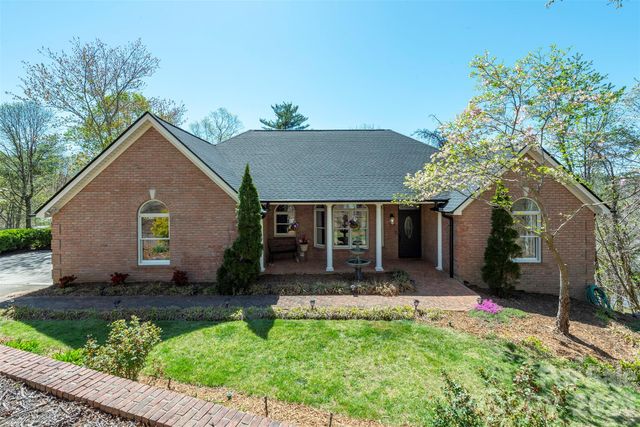11 High Meadow Drive, Weaverville, NC 28787
