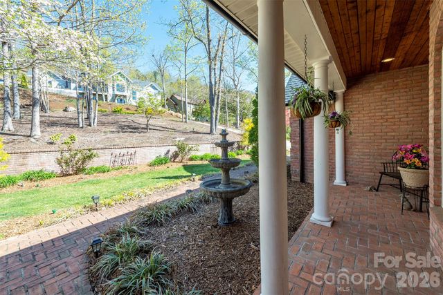 11 High Meadow Drive, Weaverville, NC 28787