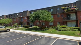 578 FAIRWAY VIEW Drive 3B, Wheeling, IL 60090