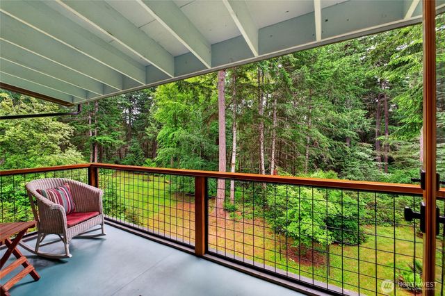 9615 Otso Point Road, Anderson Island, WA 98303