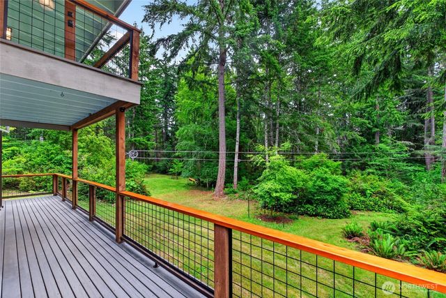 9615 Otso Point Road, Anderson Island, WA 98303