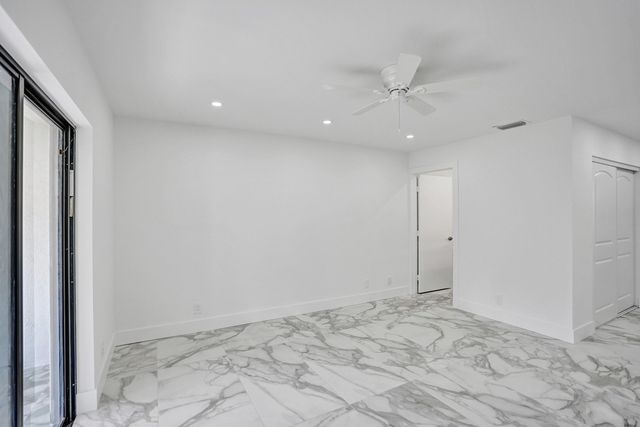 6128 KINGS GATE Circle B, Delray Beach, FL 33484