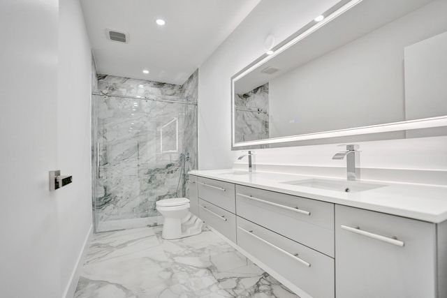 6128 KINGS GATE Circle B, Delray Beach, FL 33484