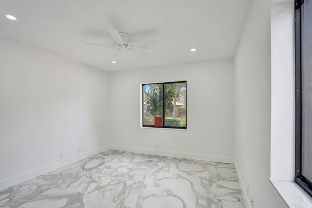 6128 KINGS GATE Circle B, Delray Beach, FL 33484