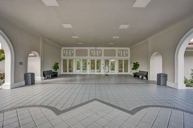 6128 KINGS GATE Circle B, Delray Beach, FL 33484
