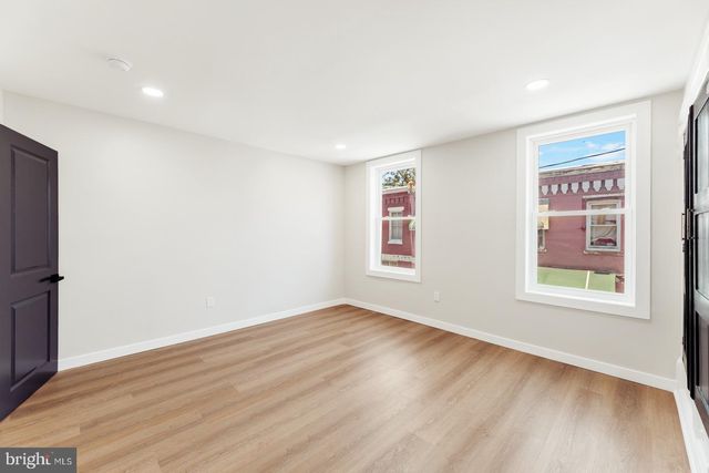 1736 N LECOUNT ST, Philadelphia, PA 19121