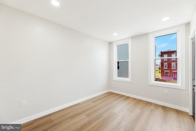 1736 N LECOUNT ST, Philadelphia, PA 19121