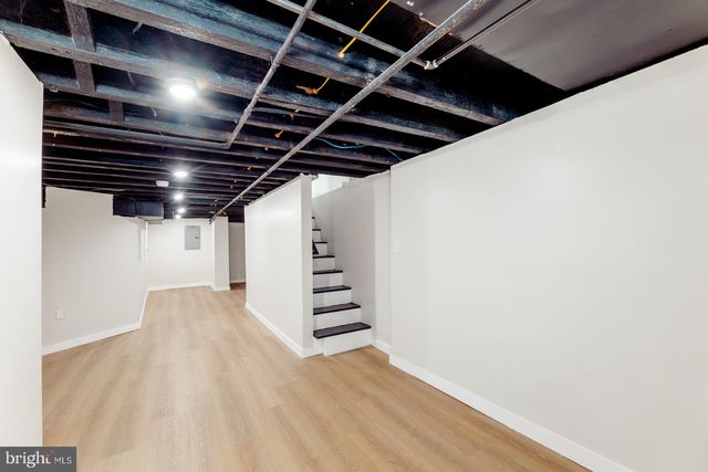 1736 N LECOUNT ST, Philadelphia, PA 19121