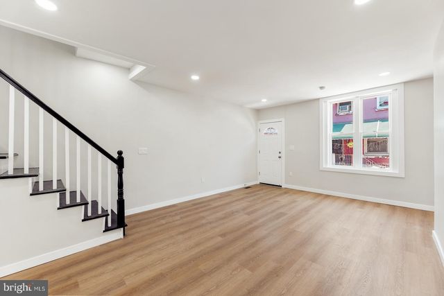 1736 N LECOUNT ST, Philadelphia, PA 19121