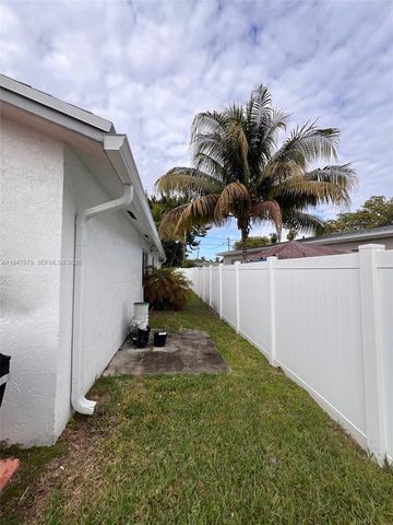 747 SW 6th St, Hallandale Beach, FL 33009