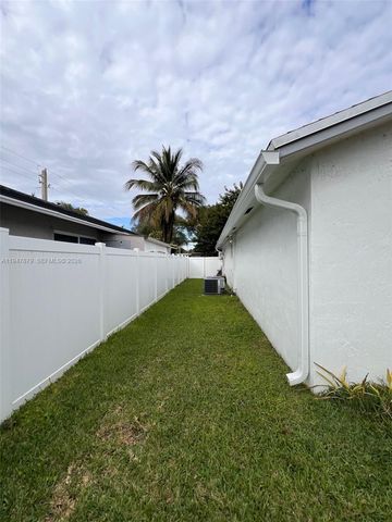 747 SW 6th St, Hallandale Beach, FL 33009