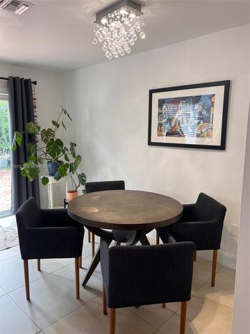 747 SW 6th St, Hallandale Beach, FL 33009