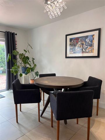 747 SW 6th St, Hallandale Beach, FL 33009