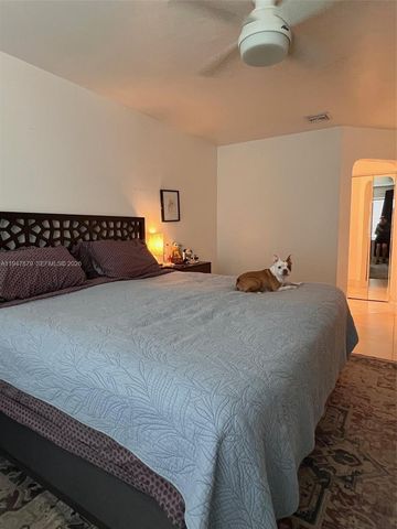 747 SW 6th St, Hallandale Beach, FL 33009