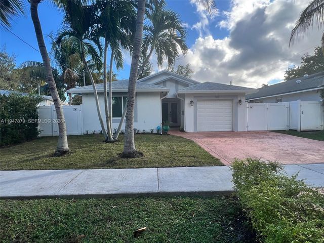 747 SW 6th St, Hallandale Beach, FL 33009