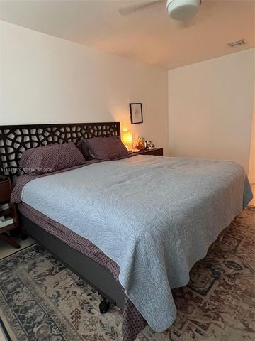 747 SW 6th St, Hallandale Beach, FL 33009