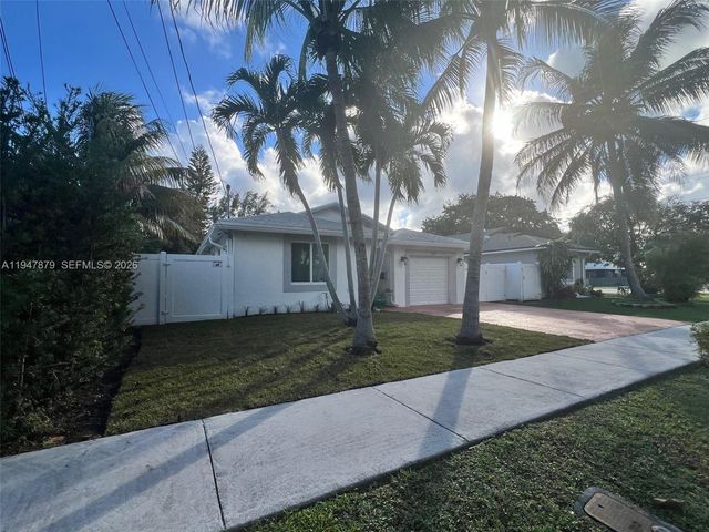 747 SW 6th St, Hallandale Beach, FL 33009