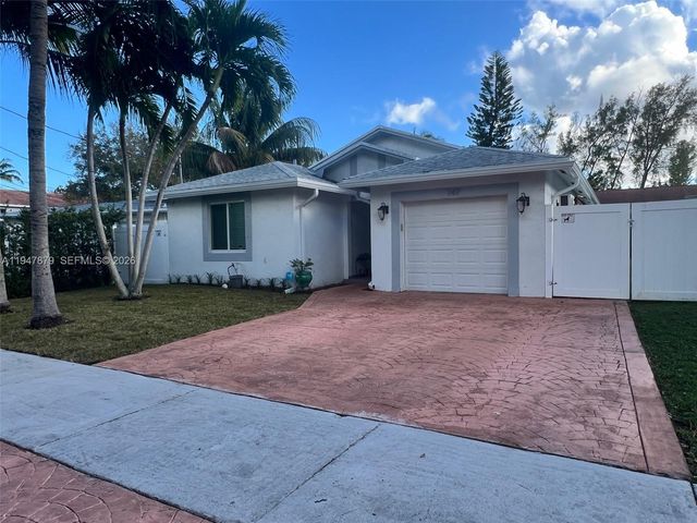 747 SW 6th St, Hallandale Beach, FL 33009