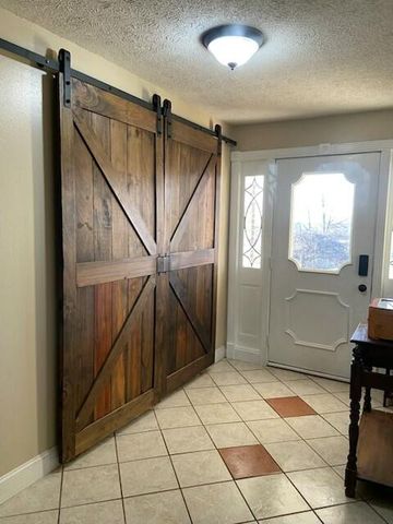 979 Walnut Grove School Road, Waynesburg, KY 40489