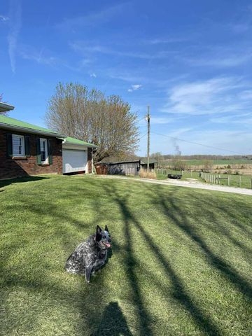 979 Walnut Grove School Road, Waynesburg, KY 40489