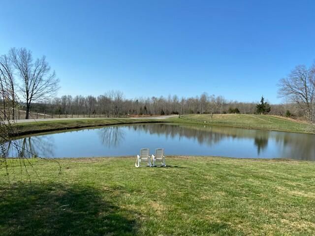 979 Walnut Grove School Road, Waynesburg, KY 40489