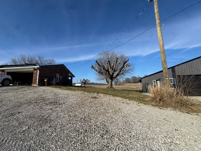 979 Walnut Grove School Road, Waynesburg, KY 40489