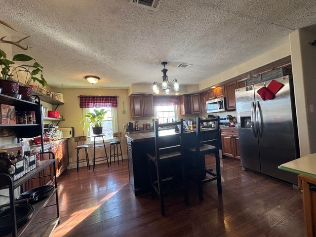 979 Walnut Grove School Road, Waynesburg, KY 40489