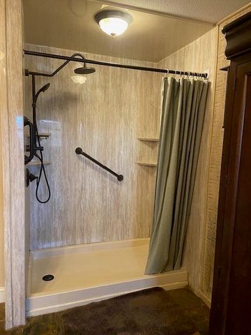 979 Walnut Grove School Road, Waynesburg, KY 40489