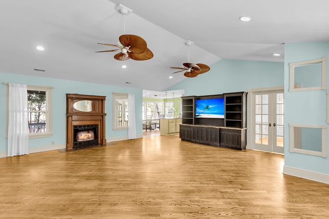 6911 Buckhorn Road, Ravenel, SC 29470