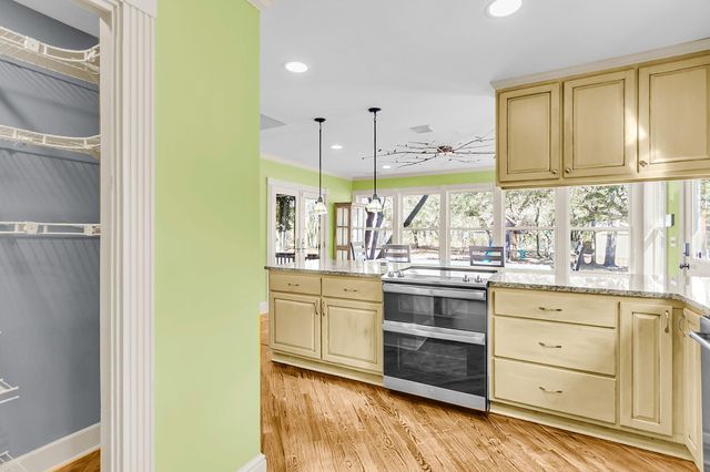 6911 Buckhorn Road, Ravenel, SC 29470