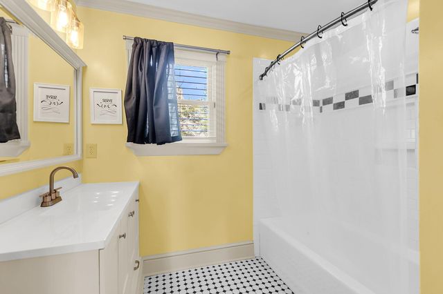 6911 Buckhorn Road, Ravenel, SC 29470