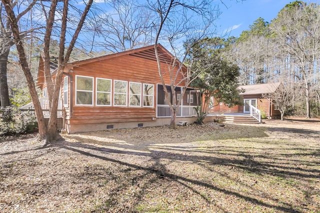 6911 Buckhorn Road, Ravenel, SC 29470