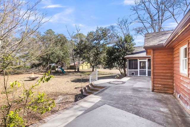 6911 Buckhorn Road, Ravenel, SC 29470