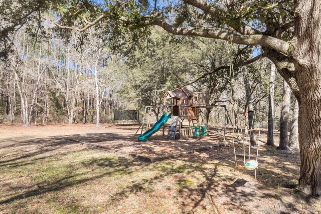 6911 Buckhorn Road, Ravenel, SC 29470