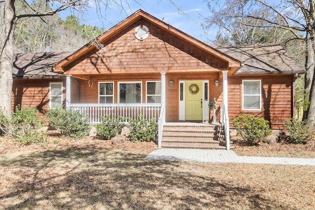 6911 Buckhorn Road, Ravenel, SC 29470