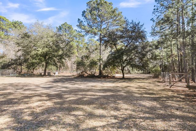 6911 Buckhorn Road, Ravenel, SC 29470