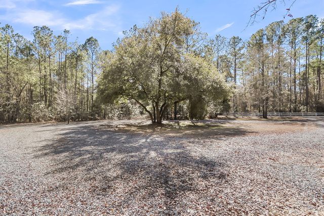 6911 Buckhorn Road, Ravenel, SC 29470