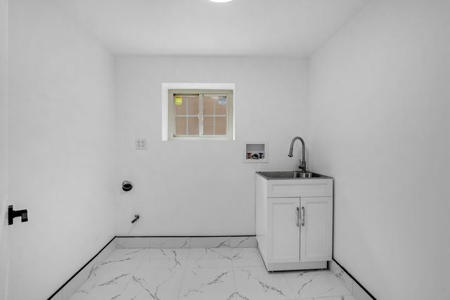 4915 N Kostner Avenue, Chicago, IL 60630