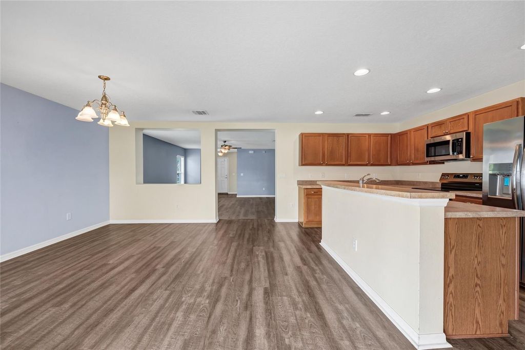 Image 11 of property listing at 13812 CEPHEUS DRIVE, Orlando, FL 32828