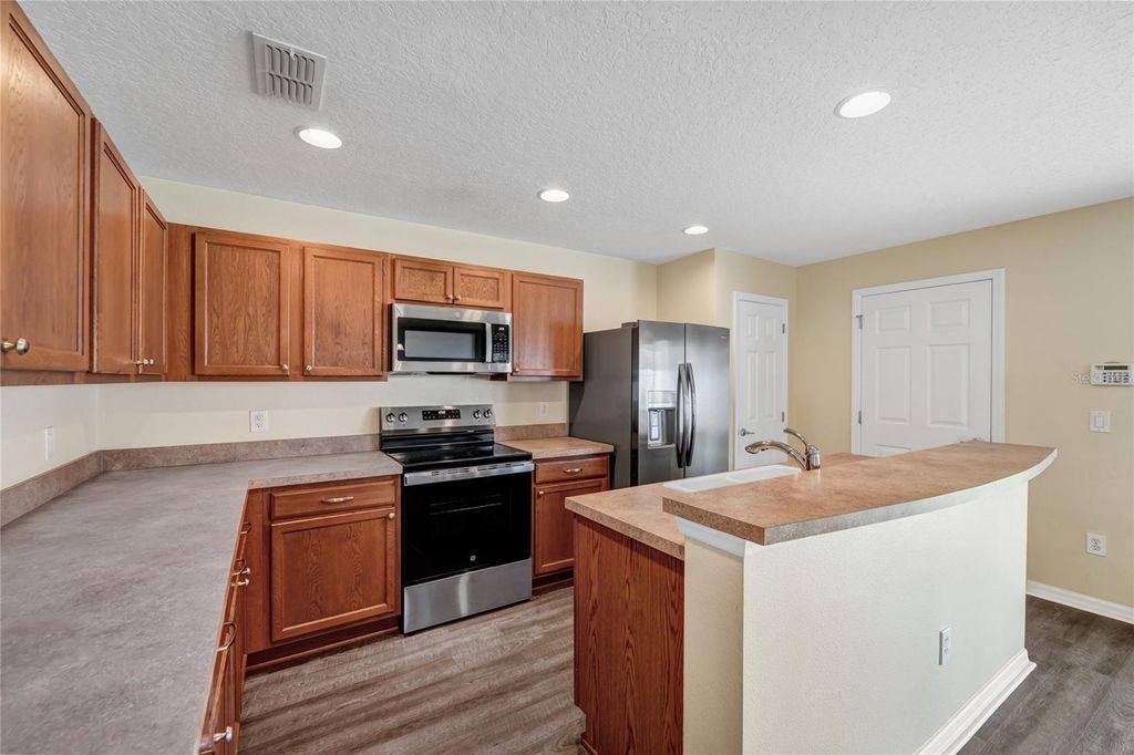 Image 13 of property listing at 13812 CEPHEUS DRIVE, Orlando, FL 32828