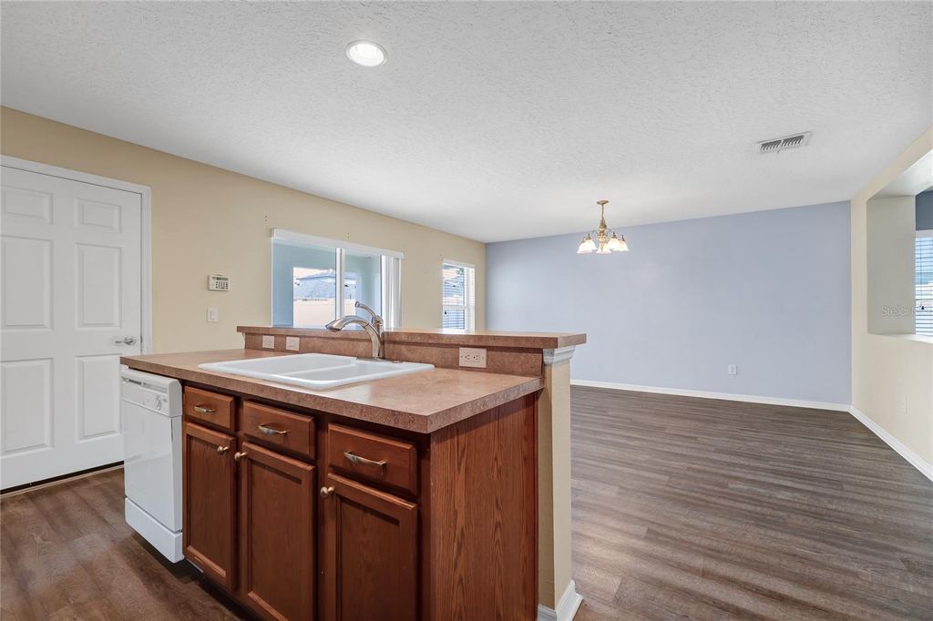 Image 15 of property listing at 13812 CEPHEUS DRIVE, Orlando, FL 32828
