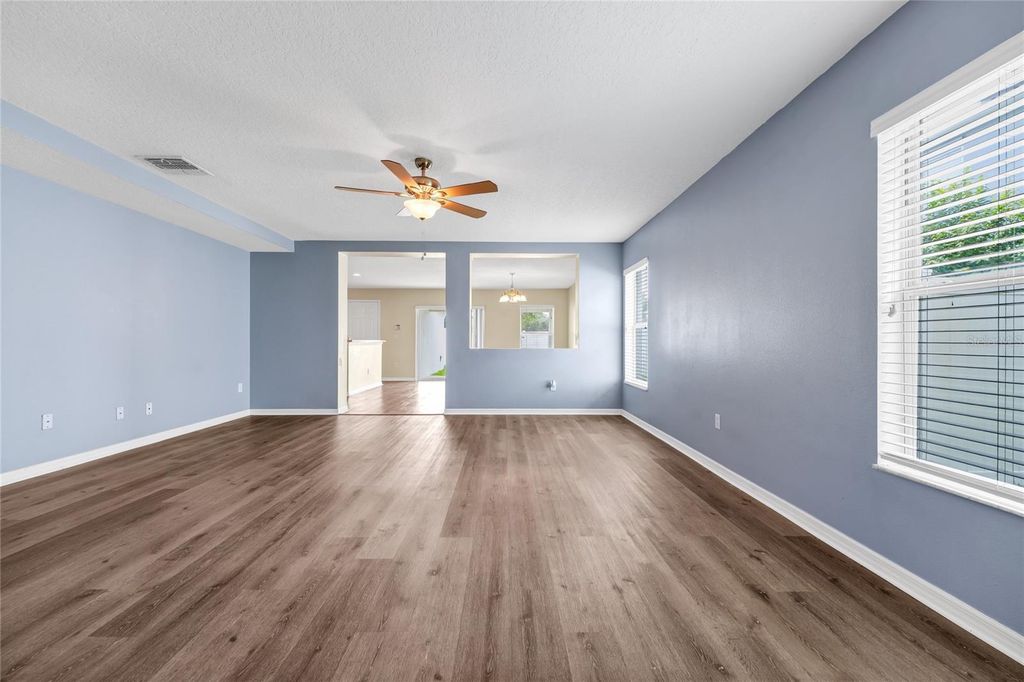 Image 6 of property listing at 13812 CEPHEUS DRIVE, Orlando, FL 32828