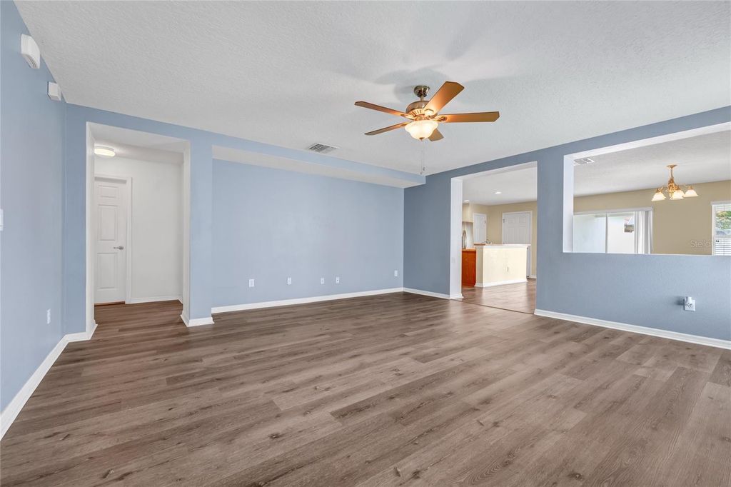 Image 7 of property listing at 13812 CEPHEUS DRIVE, Orlando, FL 32828