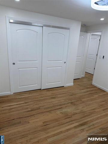 322 Roosevelt Avenue, Lyndhurst, NJ 07071