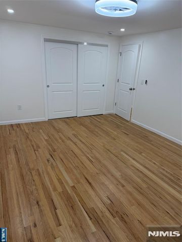322 Roosevelt Avenue, Lyndhurst, NJ 07071