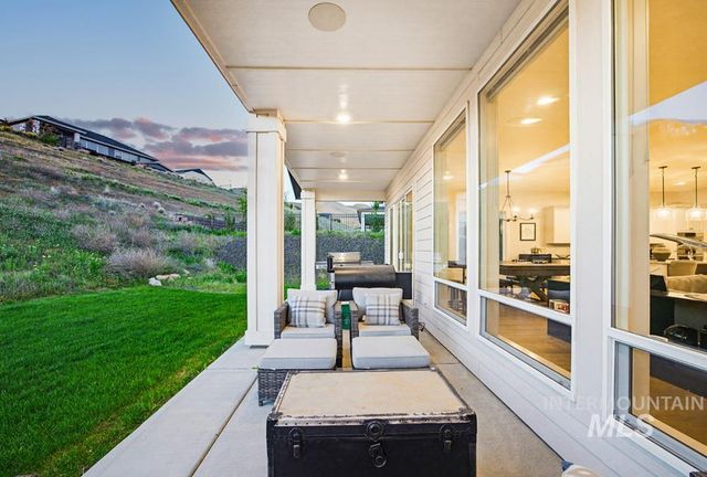 6004 E Hootowl Dr, Boise, ID 83716
