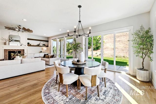 6004 E Hootowl Dr, Boise, ID 83716