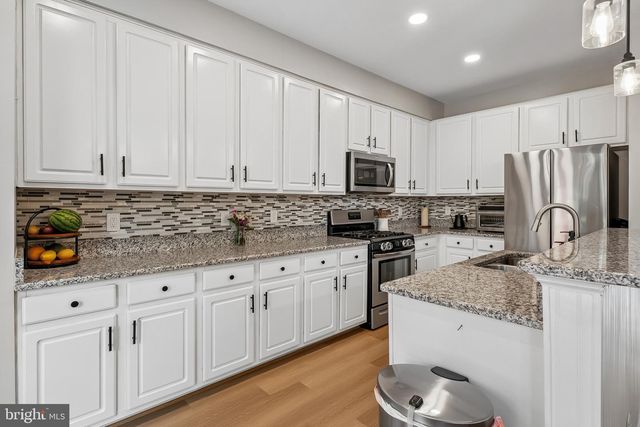 13368 COLCHESTER FERRY PL, Woodbridge, VA 22191