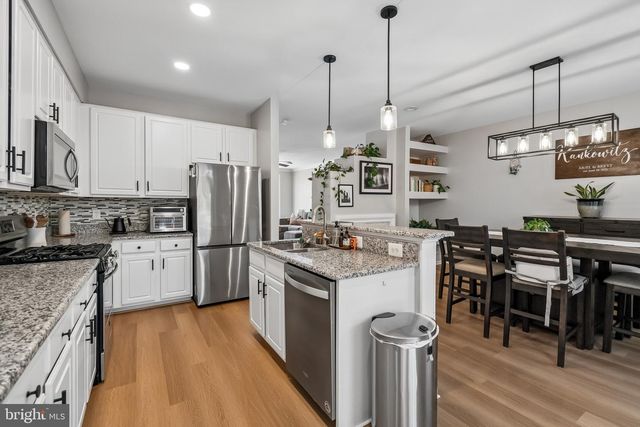 13368 COLCHESTER FERRY PL, Woodbridge, VA 22191